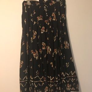 Cotton button up skirt with belt and pockets